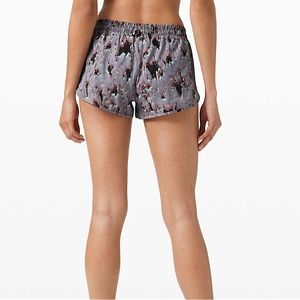 Lululemon Hotty Hot short